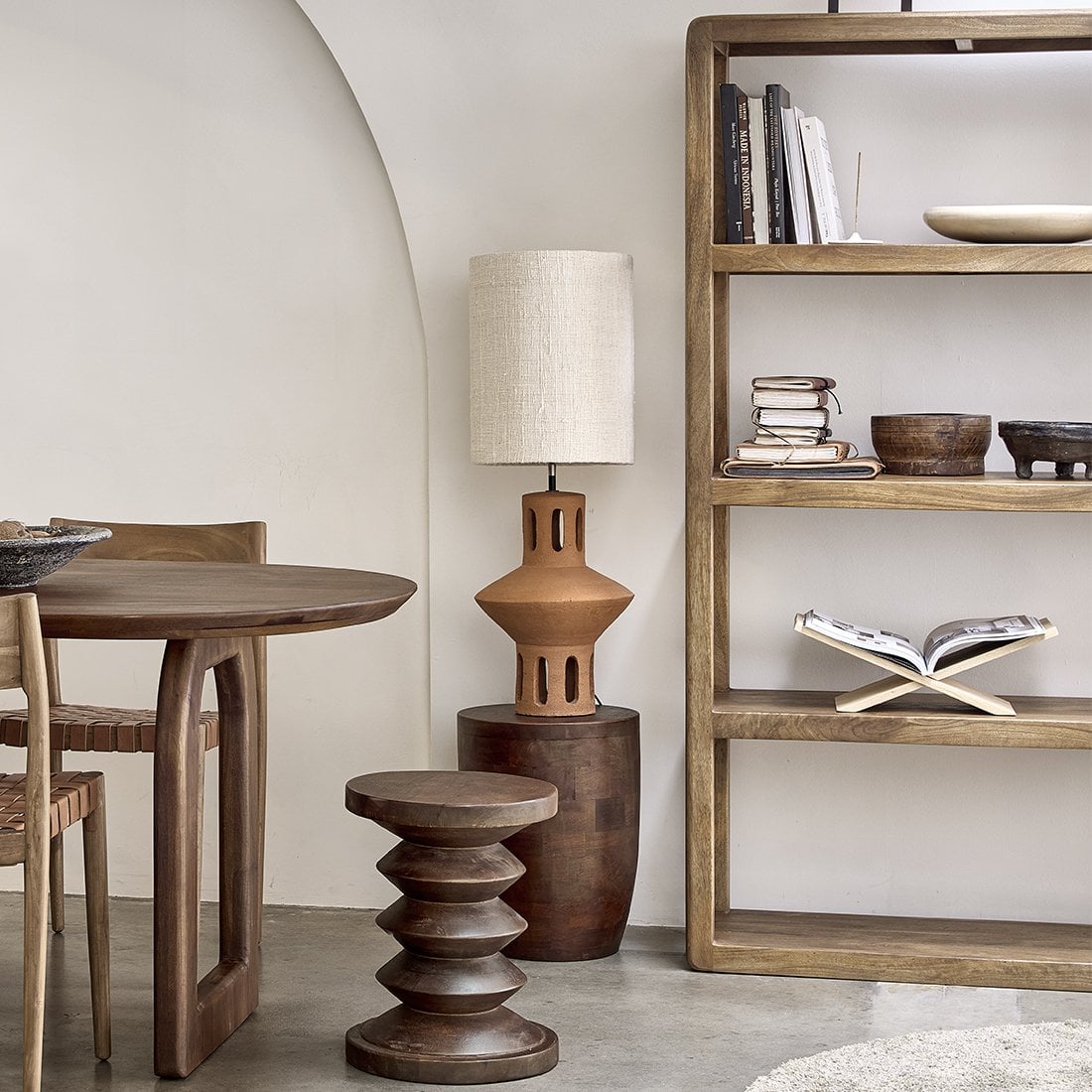 Mango Wood Bookcase - 5-Shelf Bullnose Rack for Home Storage