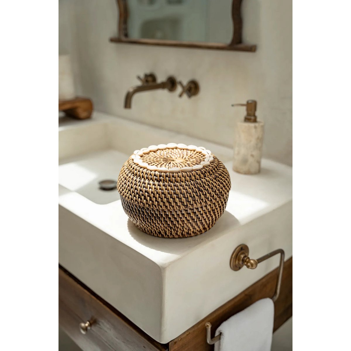The Colonial Peek-a-Boo Basket - Natural Brown - S