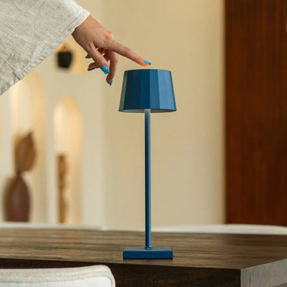 Wouter Delftware Blue Rechargeable Table Lamp | Wireless Charging & 120-Hour Battery Life
