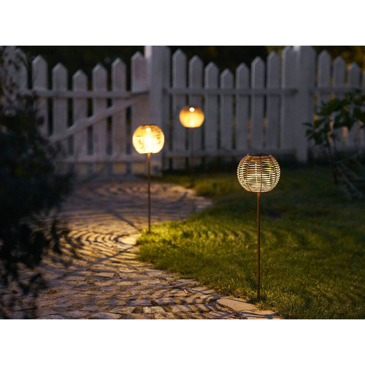 Carlisle Lamp, rechargeable with integrated solar panel, nature