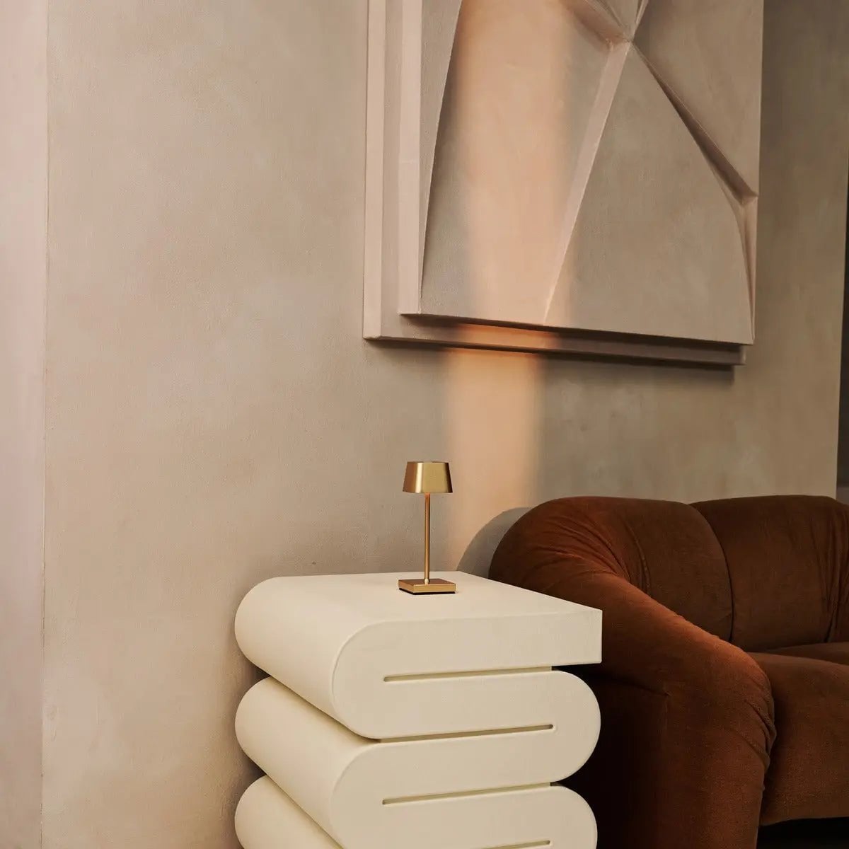 Combi Set Professional | 4 x Sarphati Mini Gold Rechargeable Table Lamps & 1 x Amstel Charging Station