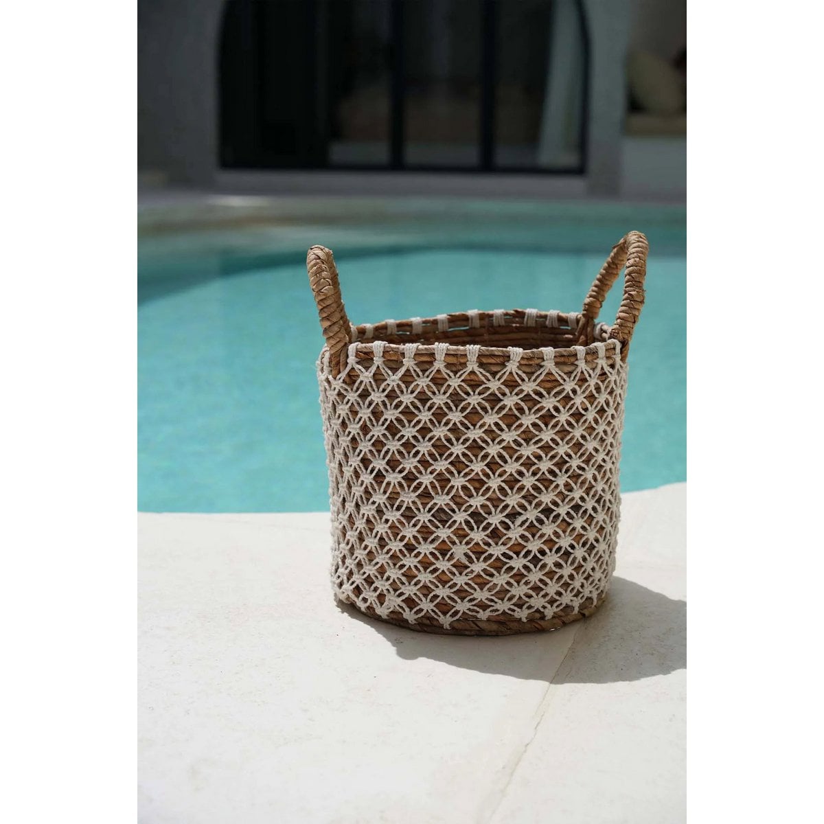 La Cesta de Macramé con Costura Cruzada - L