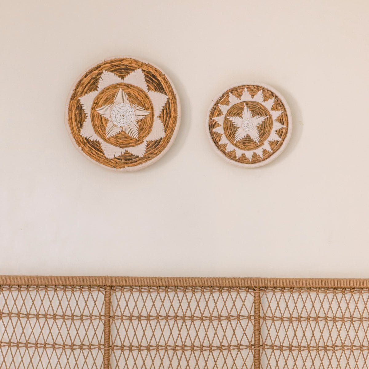 Banana Fiber Wall Basket Decor – Boho Decorative Bowl, 2 Sizes