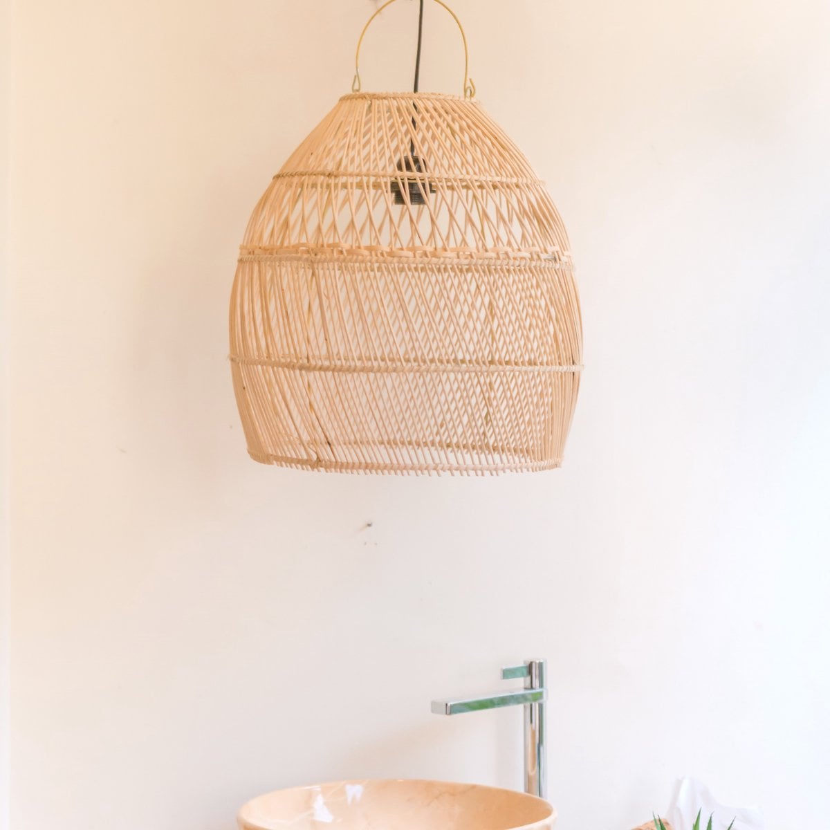 Lampe en raphia | Abattant SEMINYAK