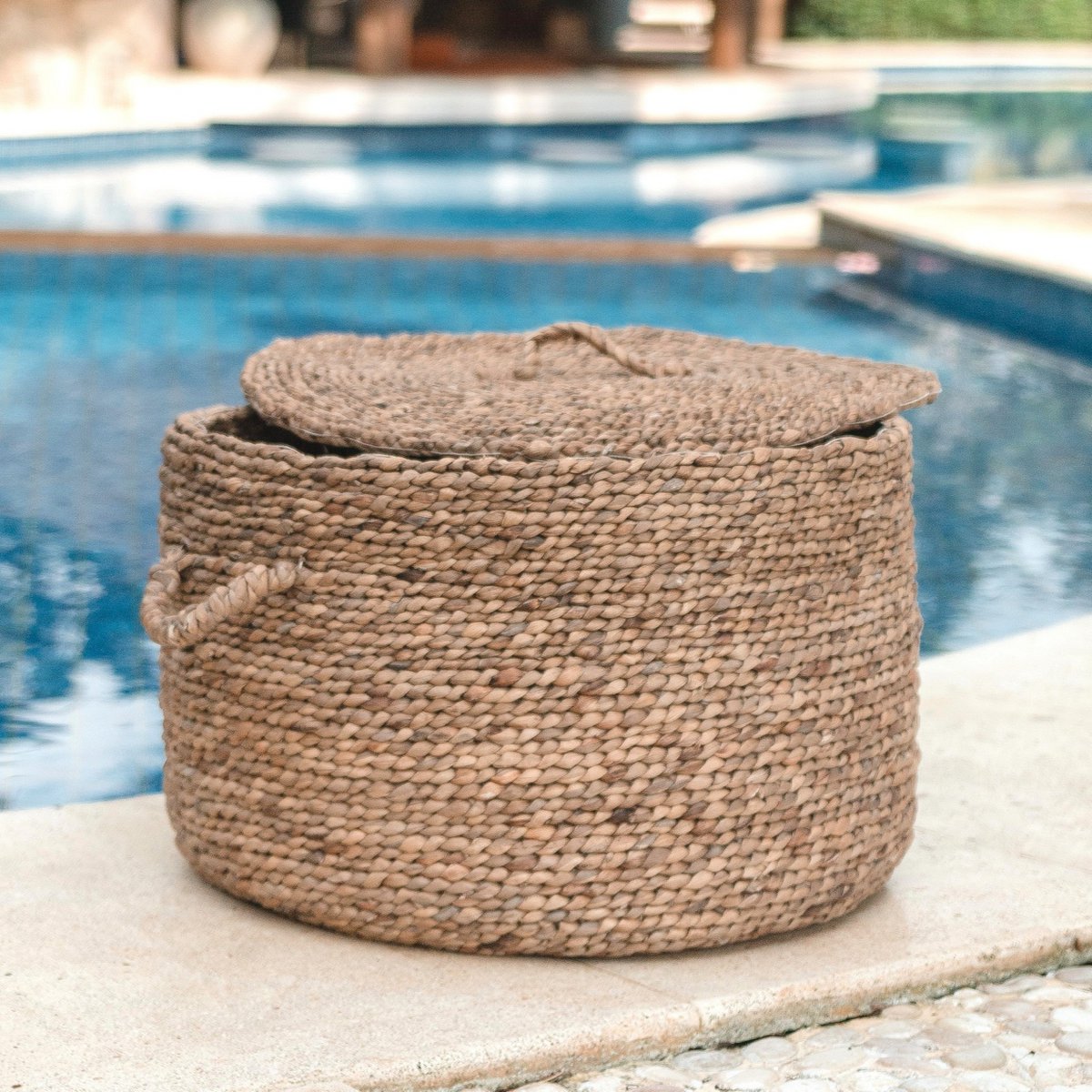 Large Laundry Basket with Lid UMBUL made from Brown Water Hyacinth | Woven Hamper Basket