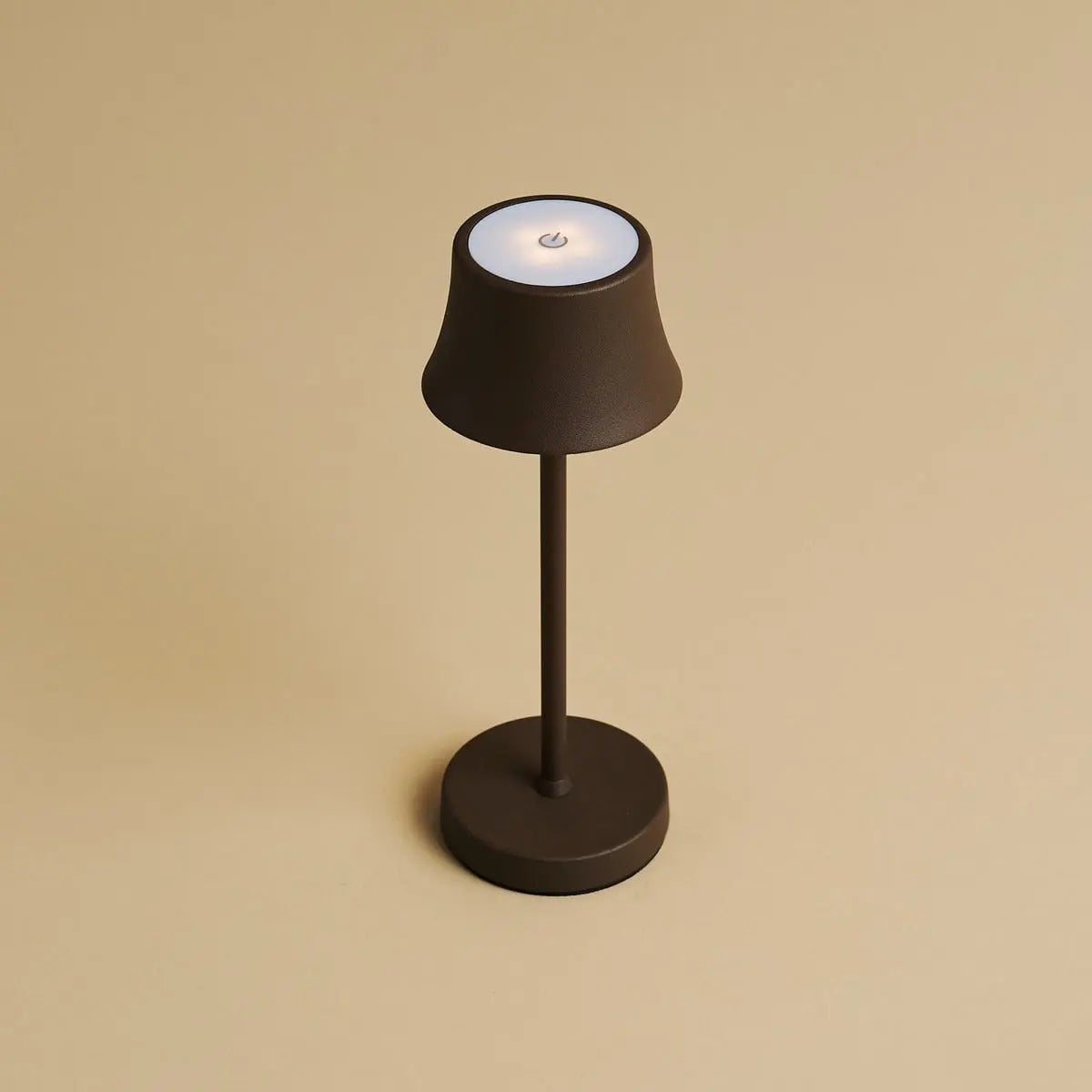 Combi Set Professional | 4 x De Pijp Mini Mocha Brown Rechargeable Table Lamps & 1 x Amstel Charging Station