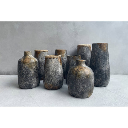 The Spooky Vase - Antique Grey - M