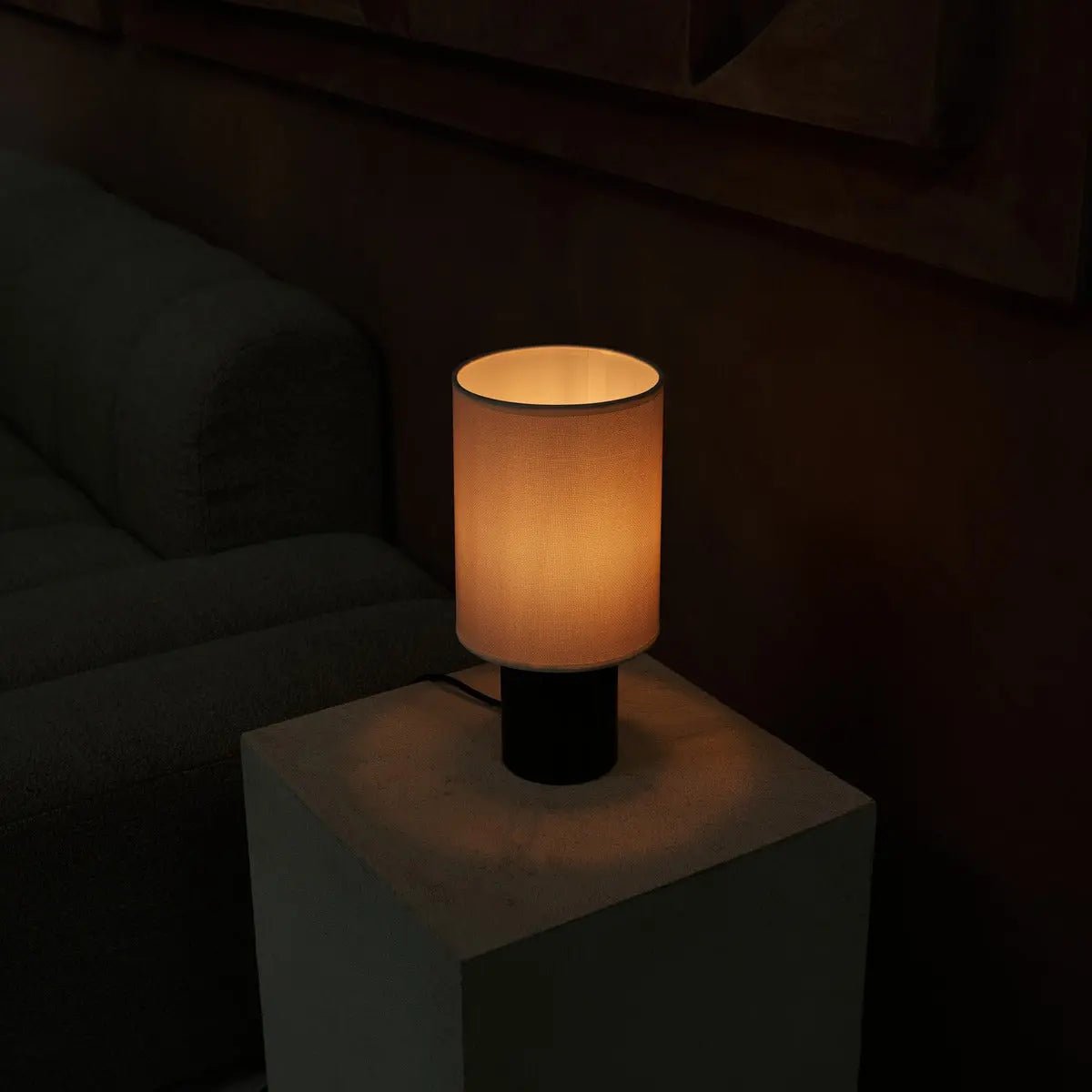 Black Table Lamp with Beige Shade – E27 Cozy Desk Light