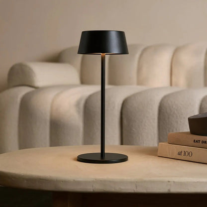 Hugo Midnight Black Wiederaufladbare Tischleuchte | Dimmbar, stilvoll & kabellos