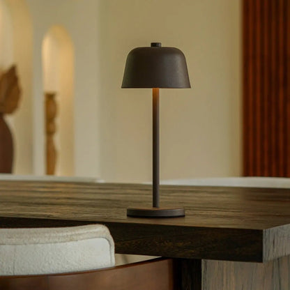 Lámpara de mesa recargable Anton Mocha Brown | Iluminación elegante e inalámbrica