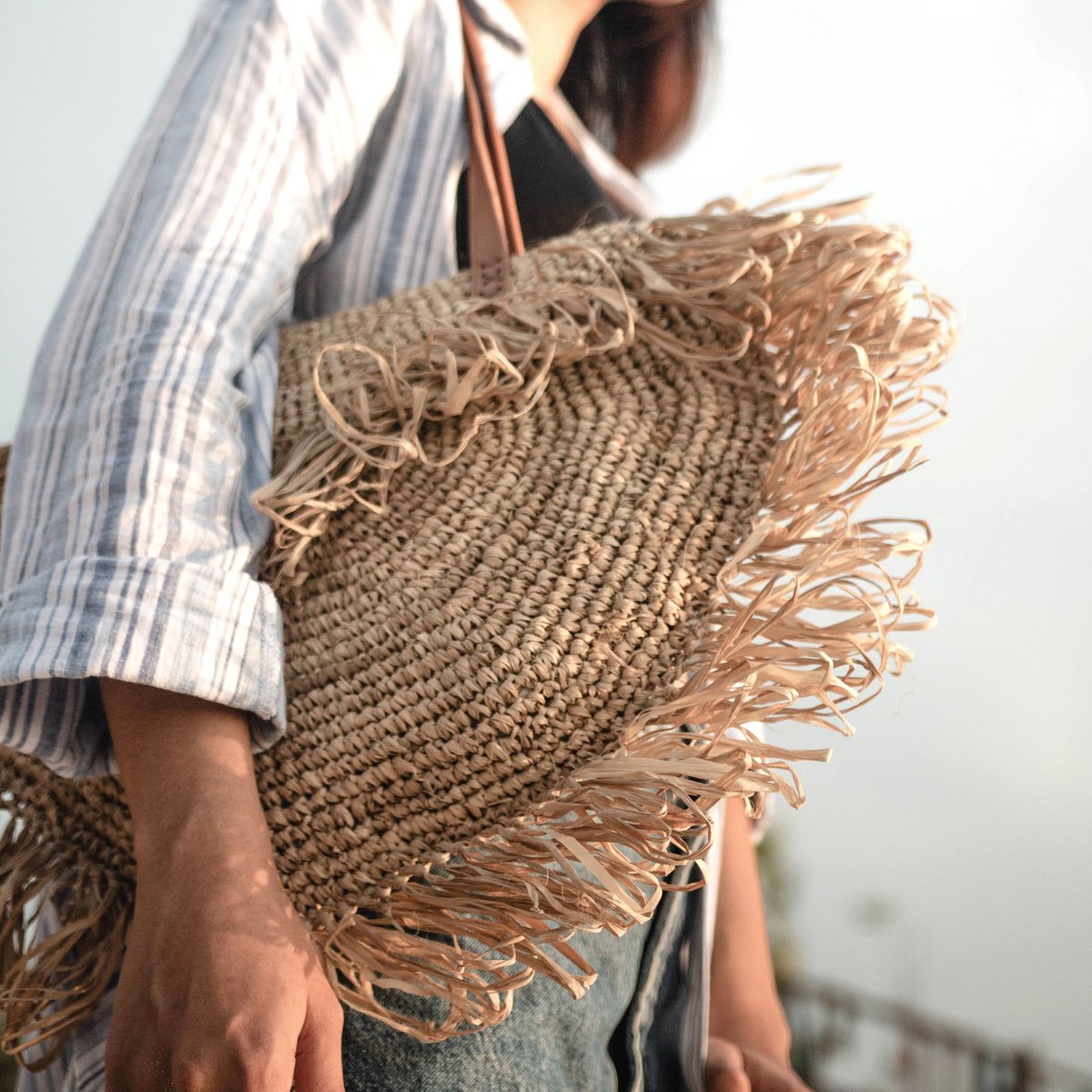 Raffia Shoulder Bag with Fringes - Beige Beach Tote SUMBAWA