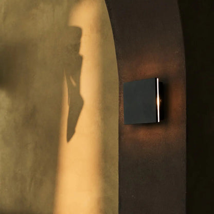 Cordless Wall Light Dimmable – Black Rechargeable Design