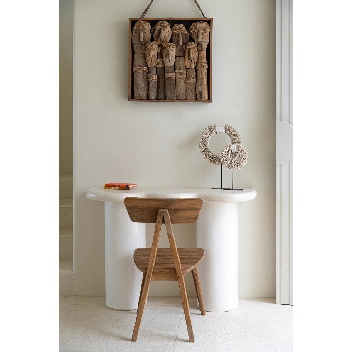 Shell Disc on Stand - White - M