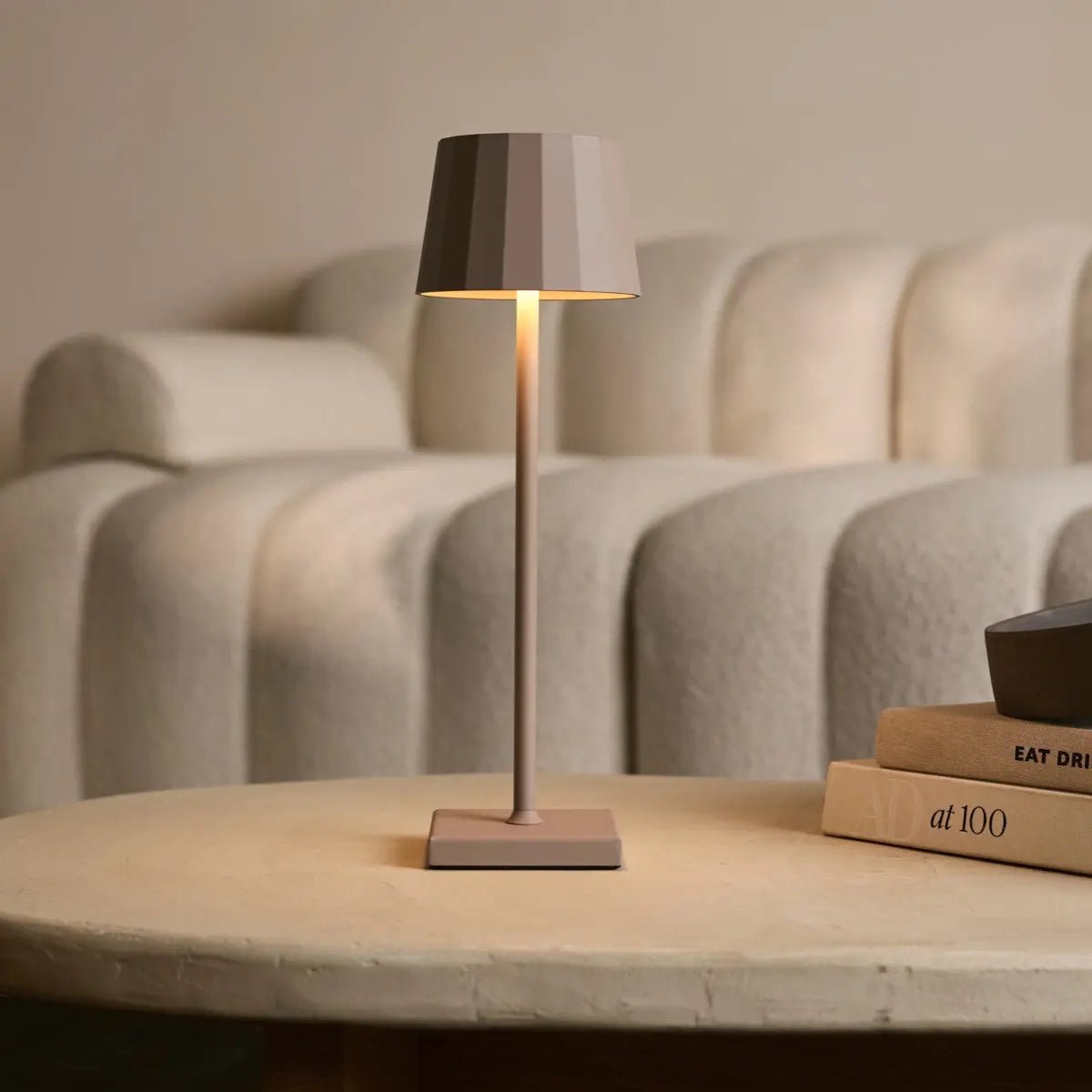Genopladelig Bordlampe – Brun Koala | Dimmbar & 120-timers batteri