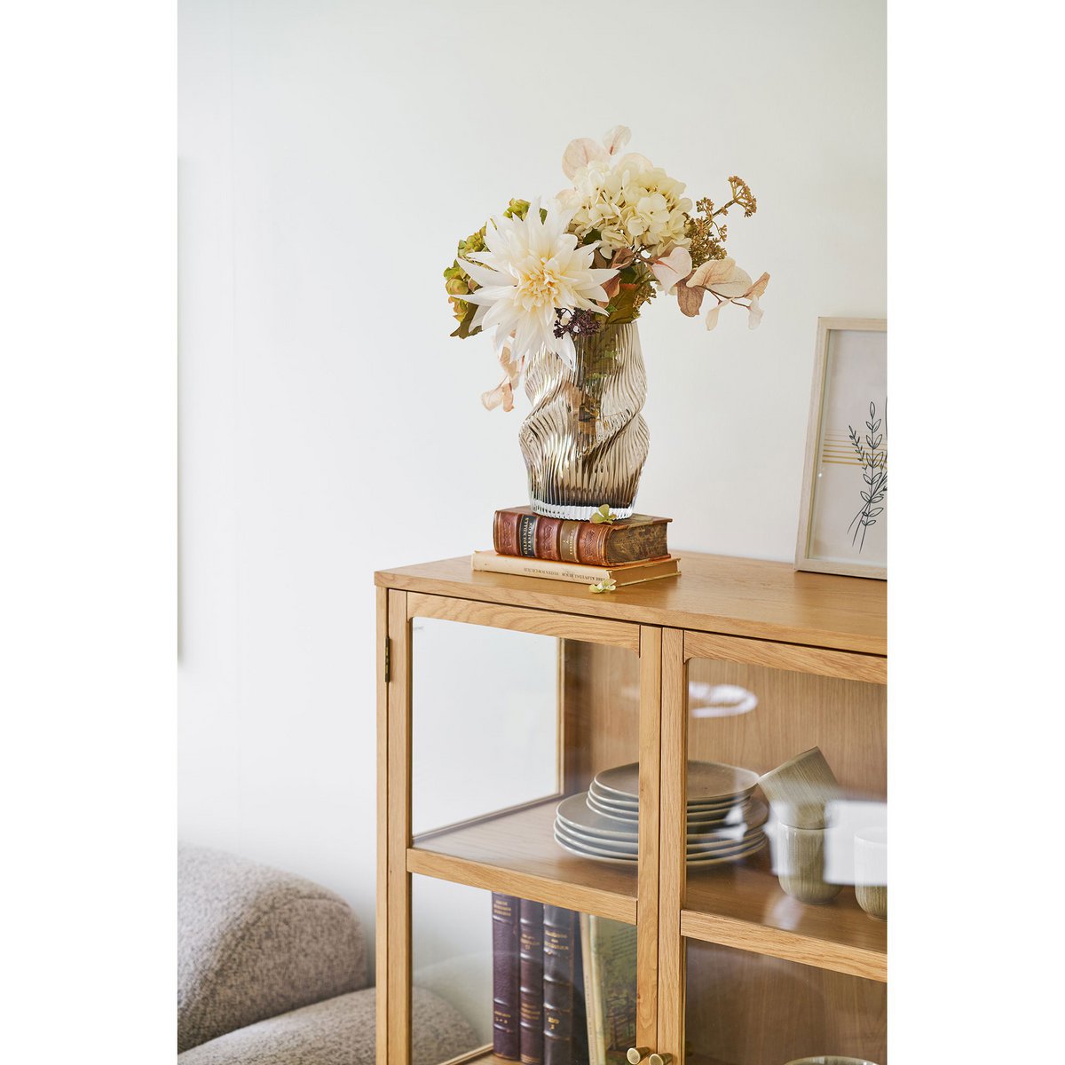 Glass Vase – Brown Mouth Blown Decorative Vase, 17x25 cm