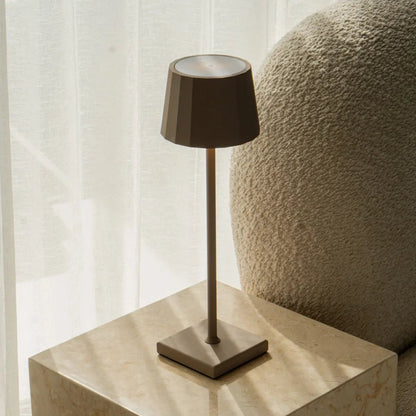 Genopladelig Bordlampe – Brun Koala | Dimmbar & 120-timers batteri