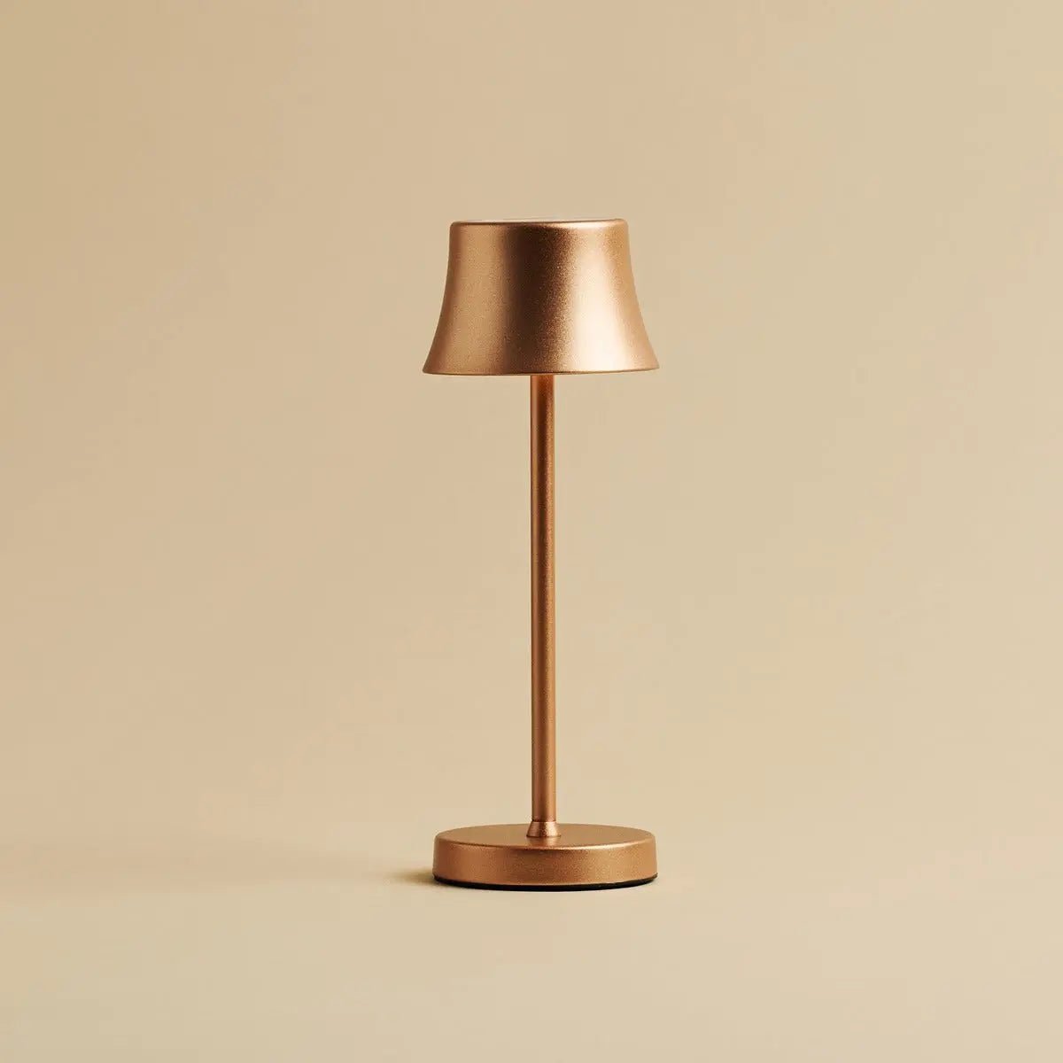 Combi Set Professional | 8 x De Pijp Mini Copper Rechargeable Table Lamps & 1 x Central Station Charging Station