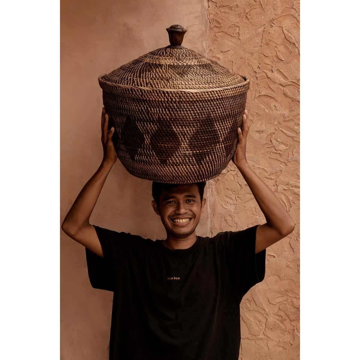 Rattan Storage Basket - Natural Brown Crown Lid Design