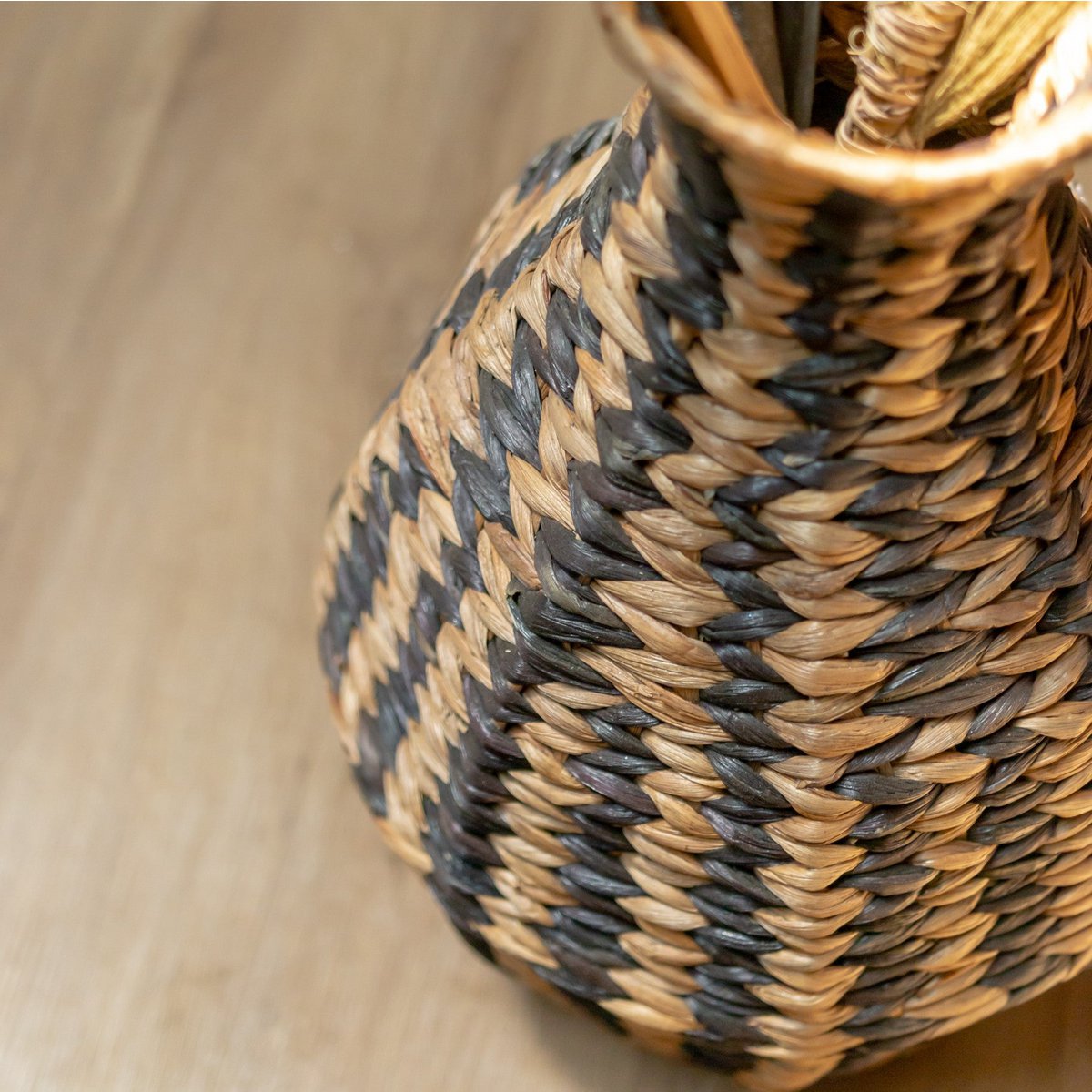 Woven Boho Vase DAYANA black made from Water Hyacinth