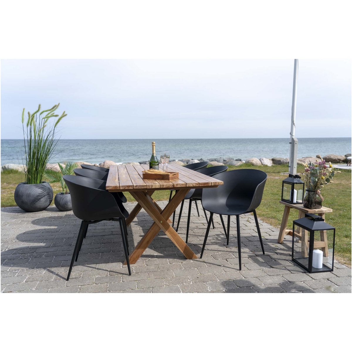 Black Dining Chairs - Modern Steel & PP Set of 2 | Roda