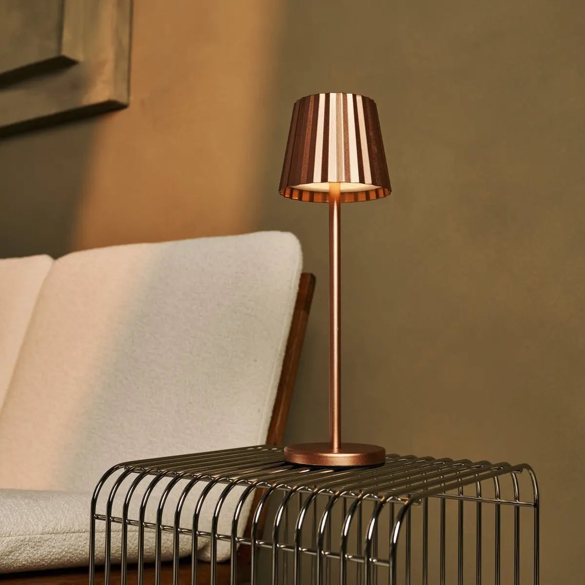 Ensemble Combi Professionnel | 4 x Lampes de Table Rechargeables Maya Cuivre & 1 x Station de Recharge Amstel