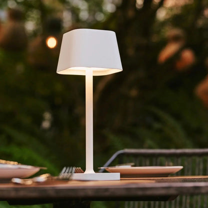 Rechargeable Table Lamp - Cordless Dimmable | Tavellio