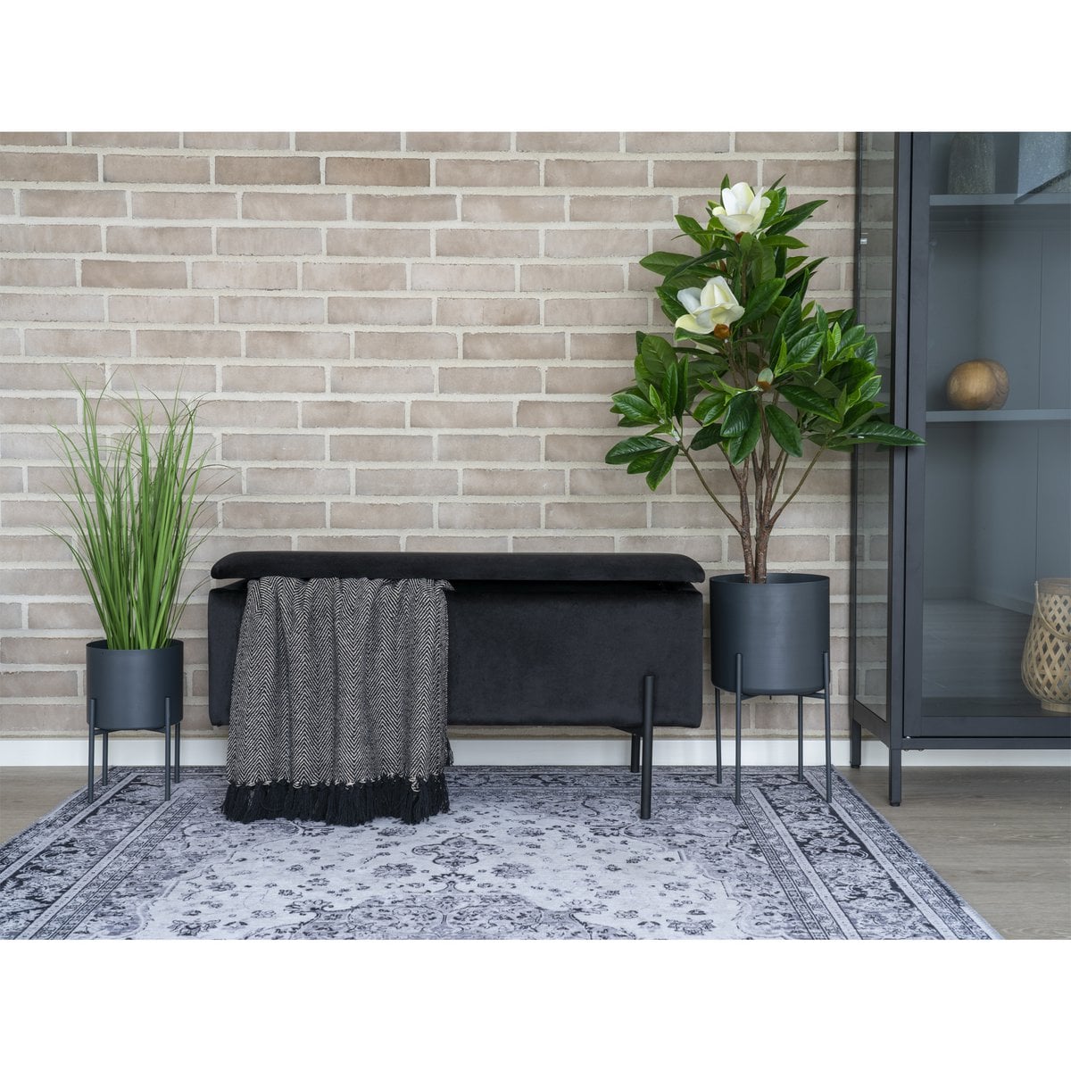 Chenille Area Rug - Black and White Havana Pattern, 160x230 cm