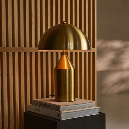Otto Gold Dressoir Lamp – Stylish Metal Table Lamp for Any Room