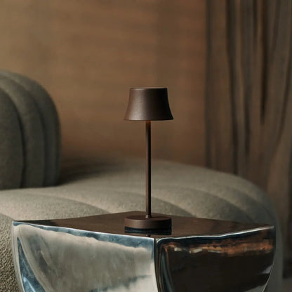 Combi Set Professional | 4 x De Pijp Mini Mocha Brown Rechargeable Table Lamps & 1 x Amstel Charging Station