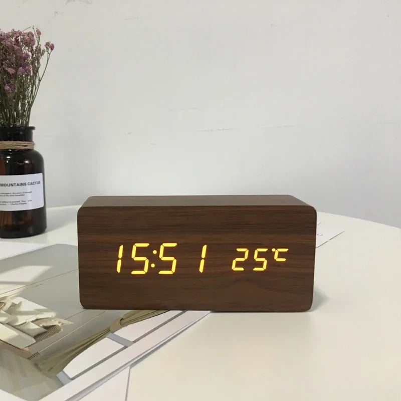 Minimalistic LED Clock | Wood