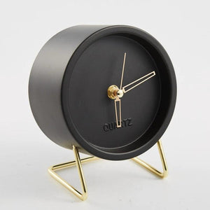 Nordic Table Clock | Quartz & Metal - JUGLANA