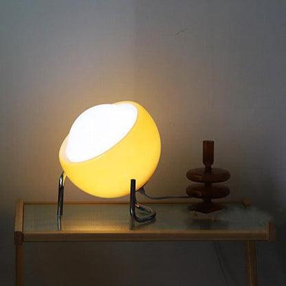 Retro Table Lamp | Bauhaus Design - JUGLANA